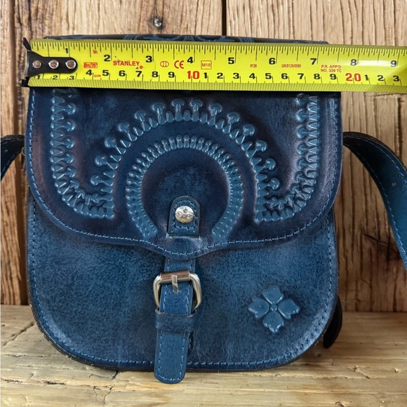 NWT Patricia Nash Leather Crossbody Indigo Blue Small Saddlebag - Picture 8 of 9
